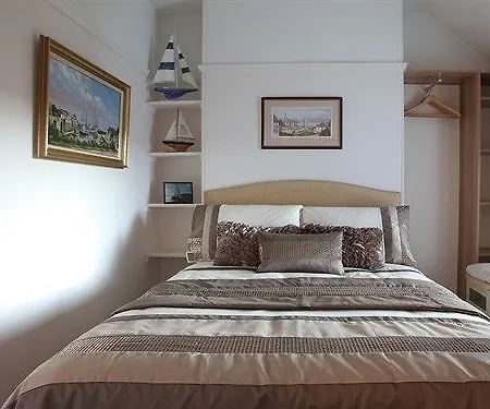 Bed & Breakfast Langdale House 4*